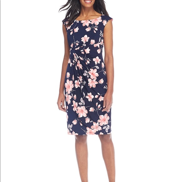 🍀 10 for $25.00 floral dress - Picture 3 of 8